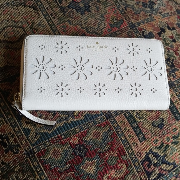kate spade Handbags - NWT Kate spade large wallet "cement" clutch